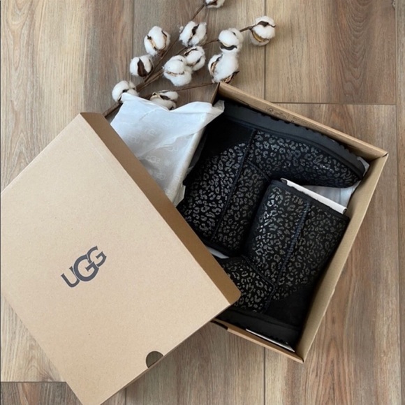 🌴🔆UGG- CLASSIC SHORT SNOW LEOPARD BOOTS🔆🌴 - Picture 12 of 13